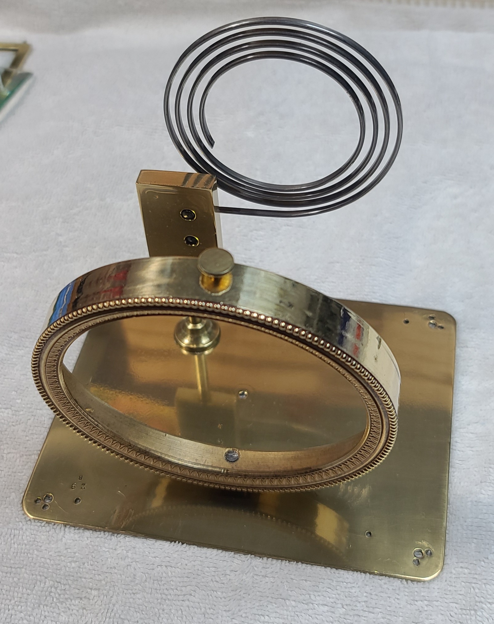 Crystal Regulator With Original Silver Plated Mercury Pendulum
